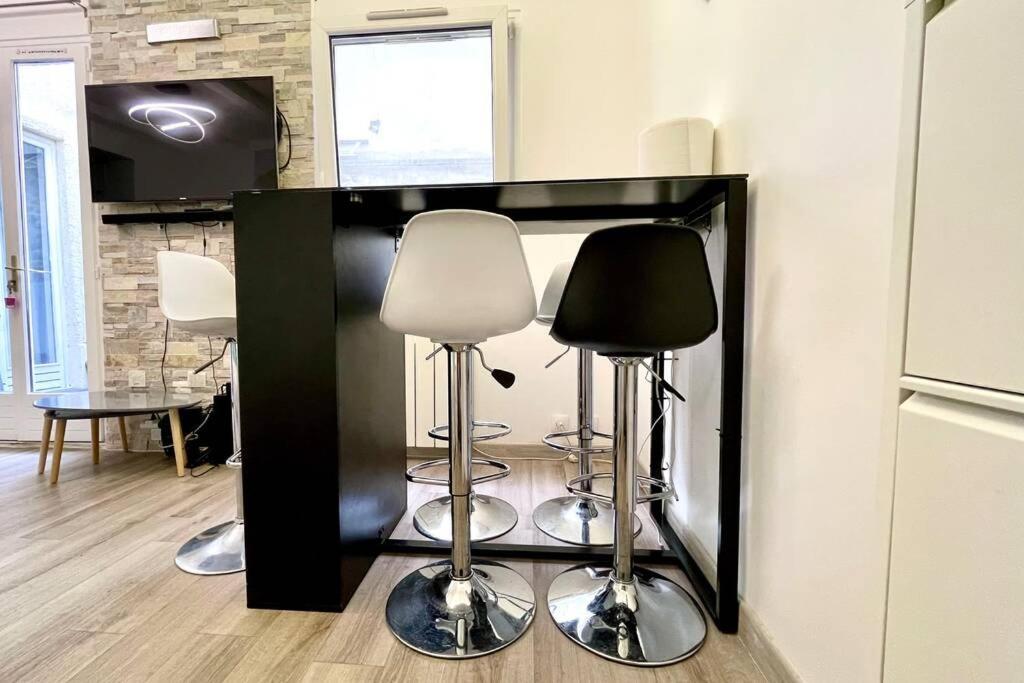 Exceptionnelle Maison De Ville ✧Cour Privee ✧Metro 파리 외부 사진